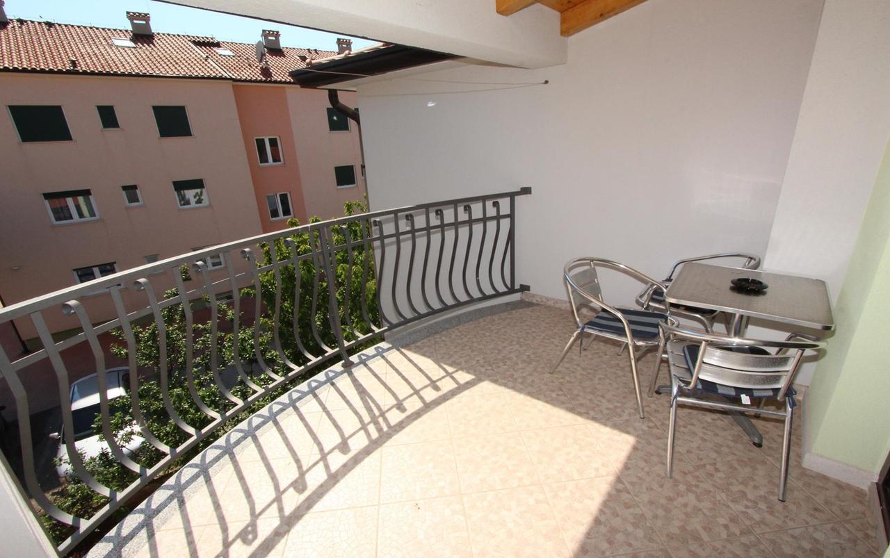 Apartments Villa Mara โรวีน ภายนอก รูปภาพ