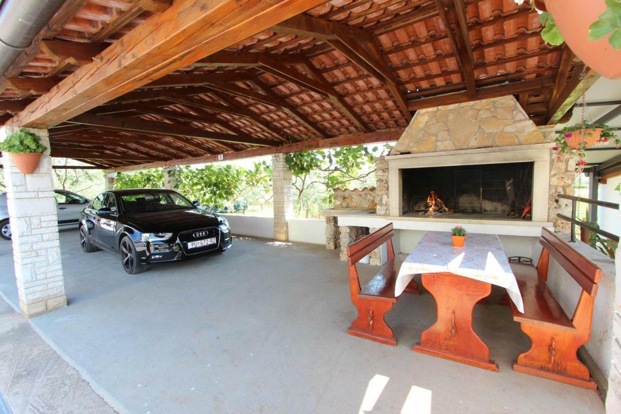 Apartments Villa Mara โรวีน ภายนอก รูปภาพ
