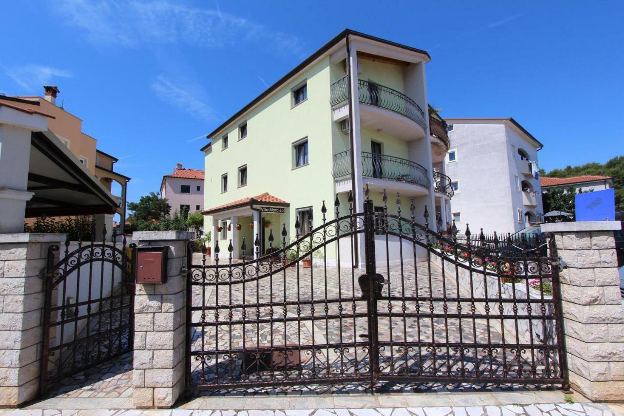 Apartments Villa Mara โรวีน ภายนอก รูปภาพ